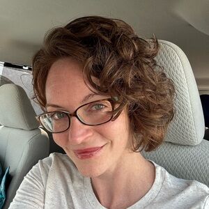 Meet your Posher, Laura